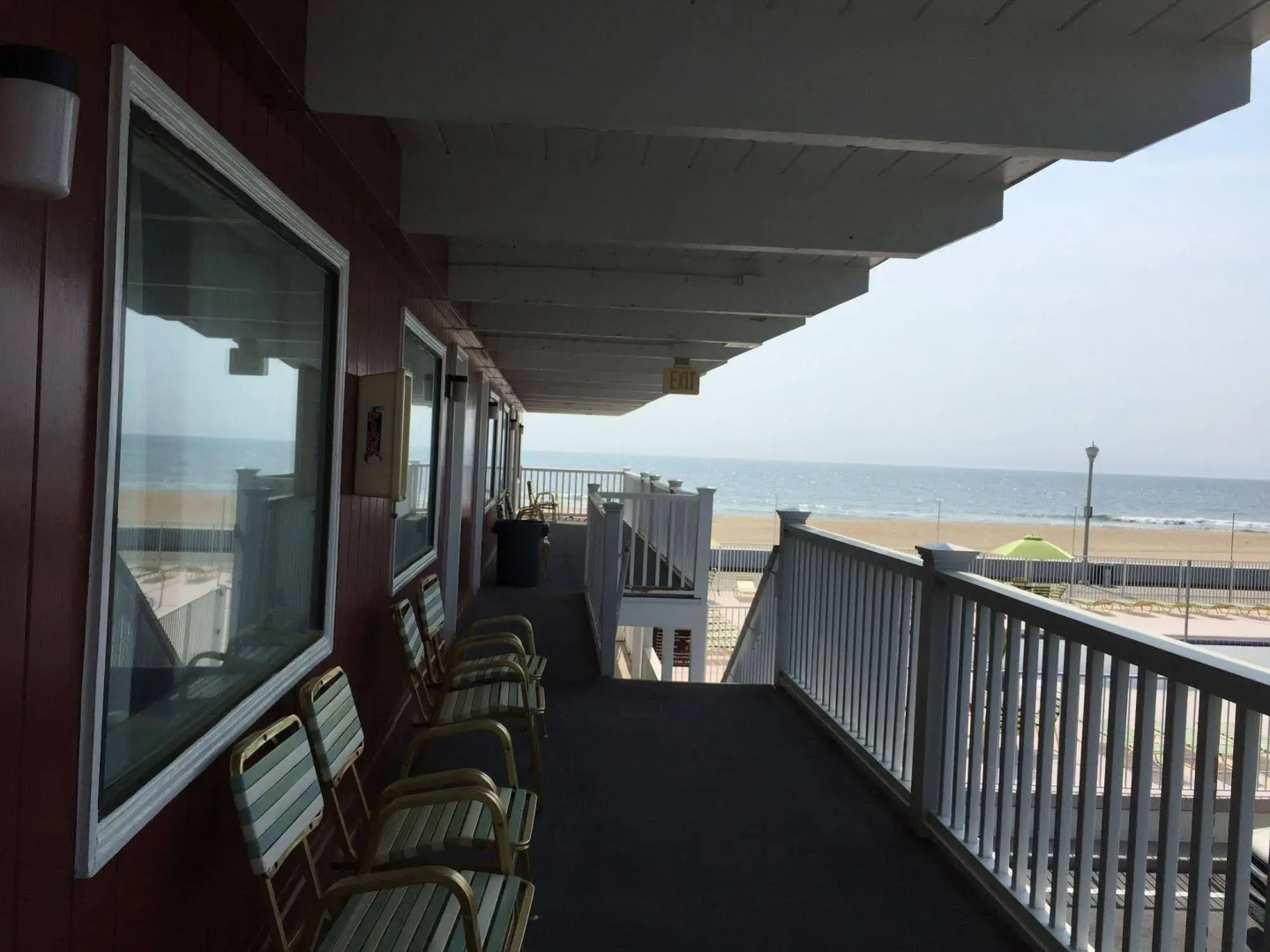 Fish Tales Boardwalk Inn