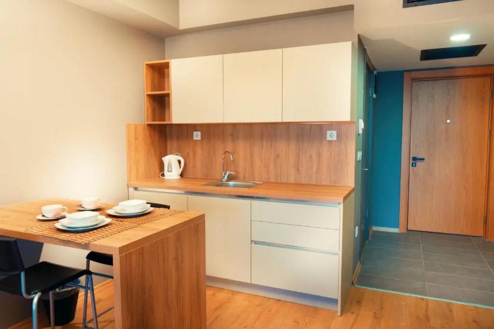 Luxury Residence in 5 star Hotel for Professionals