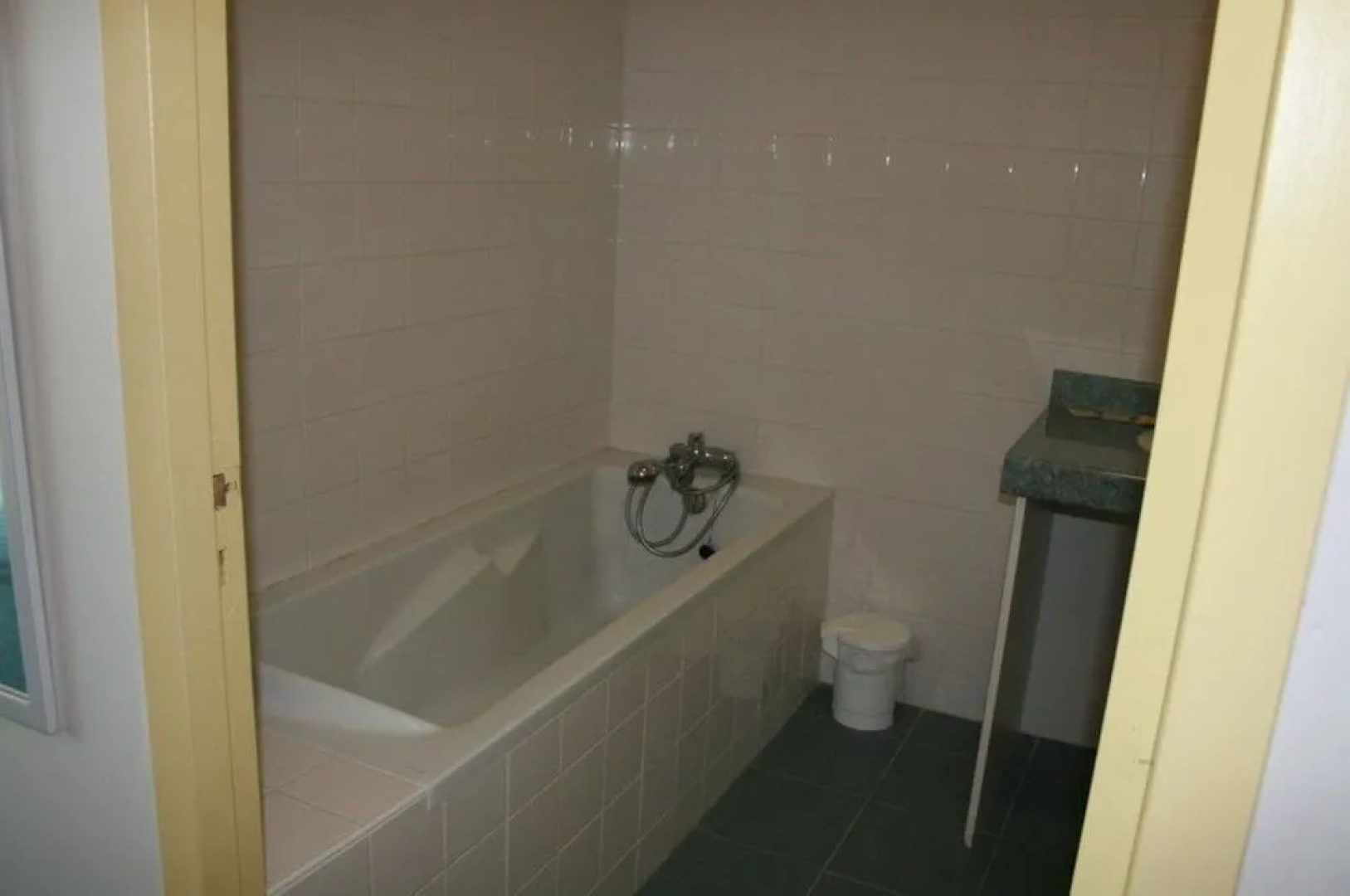 Lhostellerie Des Lacs