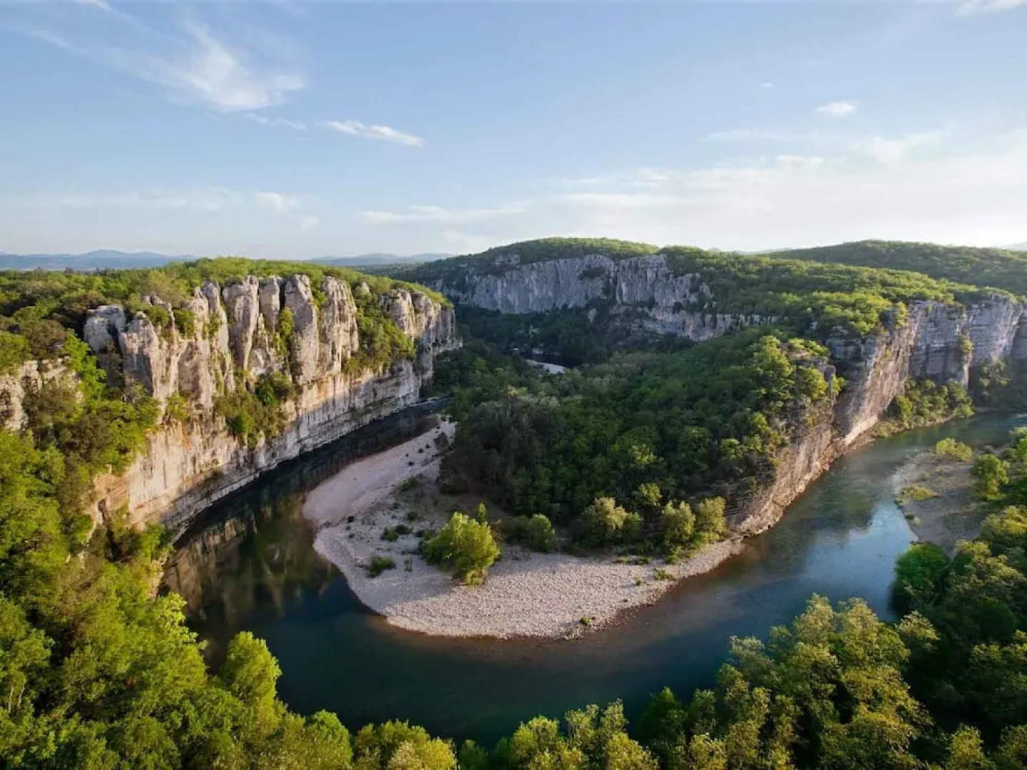 Beautiful House on Hilltop With Private Pool and a River 800 Meters Away