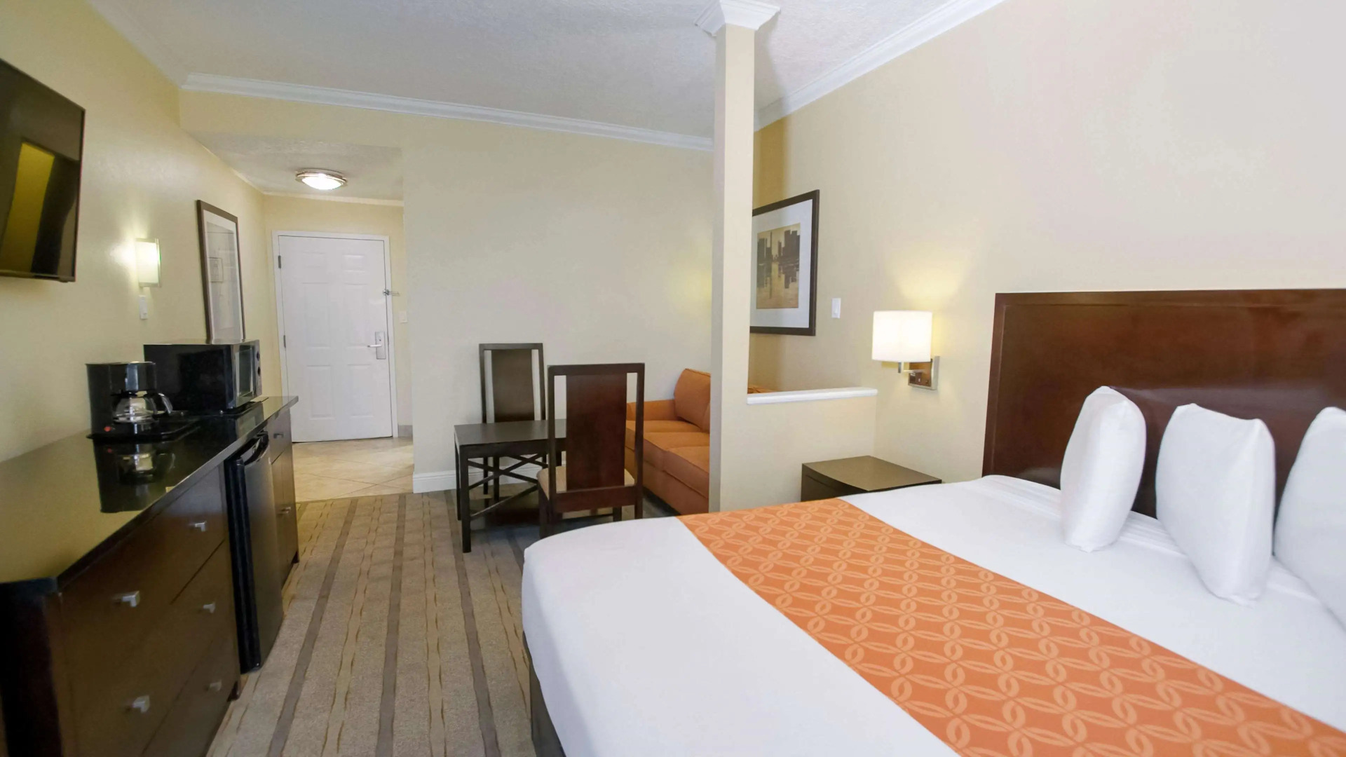 Galleria Palms Hotel