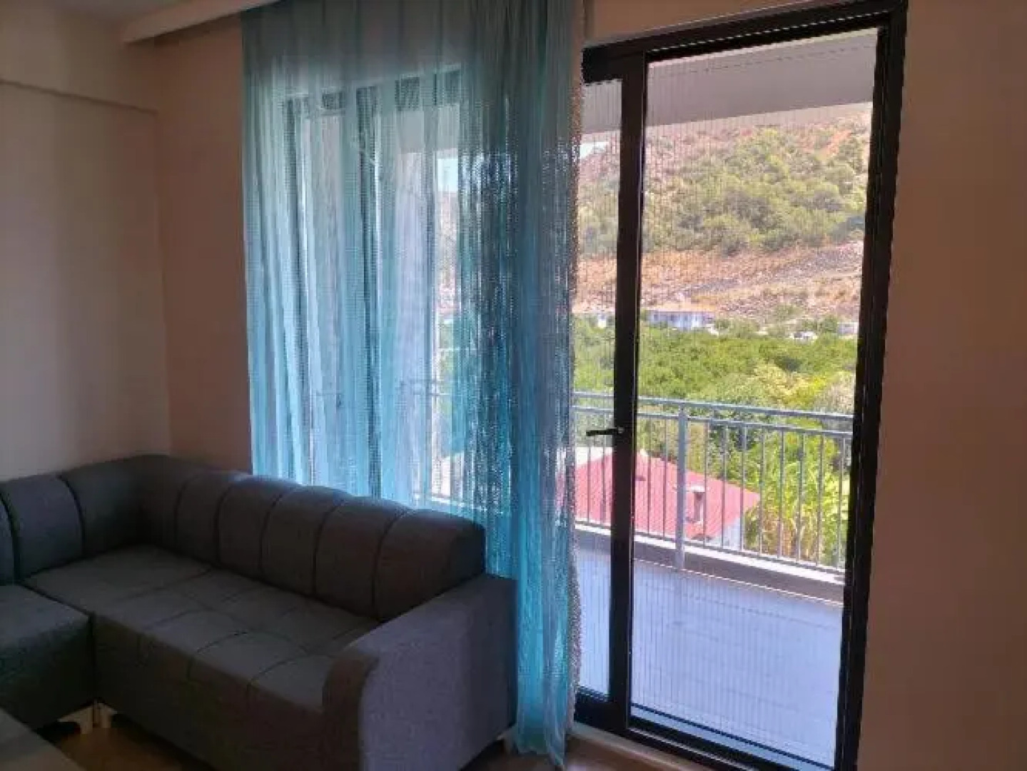 Havuz spor hamam cocukoyunalanı imkanı sunan konut