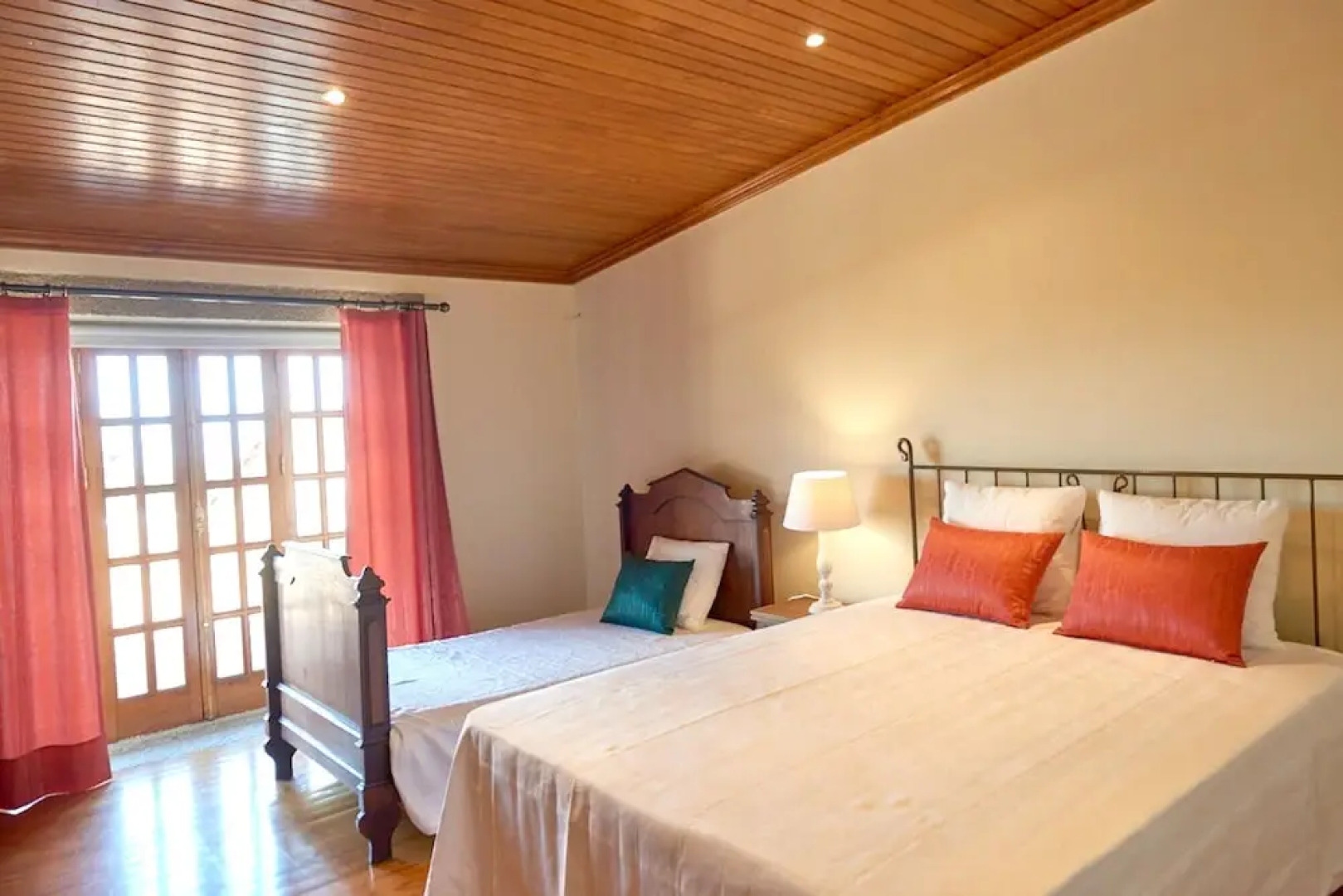 House With 5 Bedrooms in Cristelo, With Wonderful sea View, Private Po