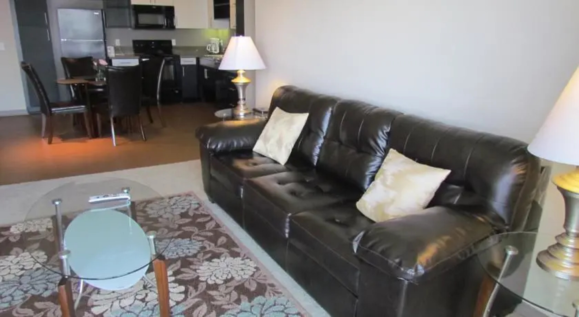 Walk to the Beach! Resort Style , Up to 6 people - Marina del Rey