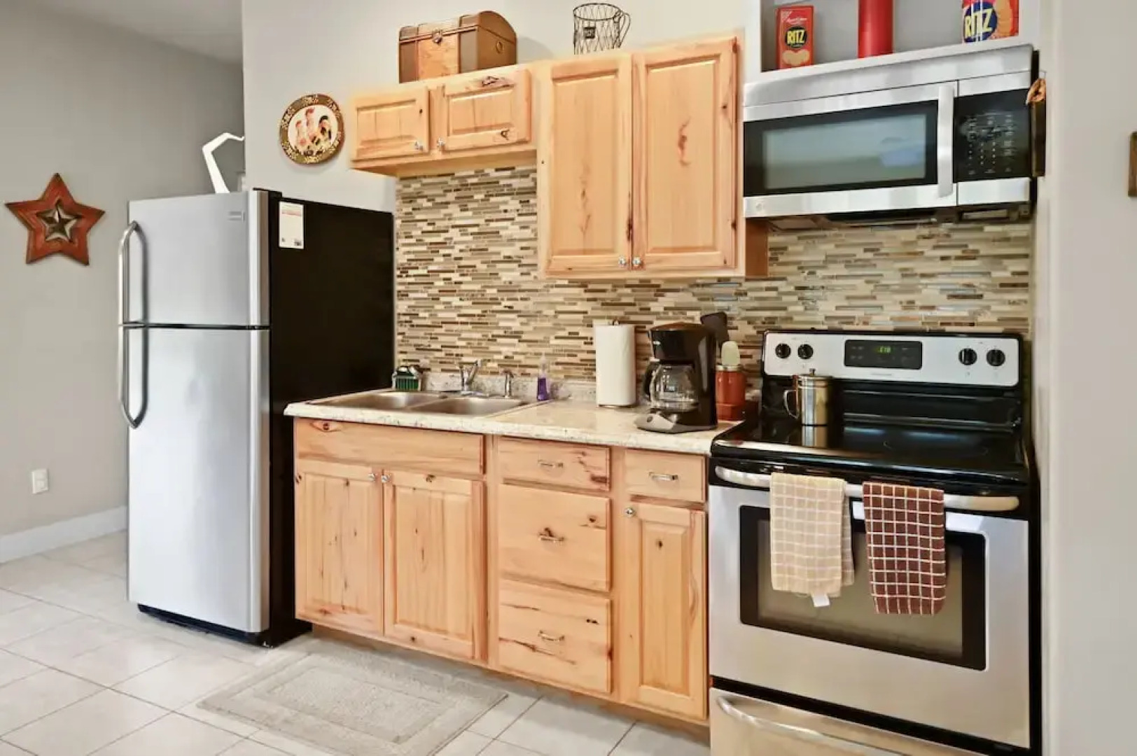 Far View Gasthaus 2 Bedroom Apts by RedAwning