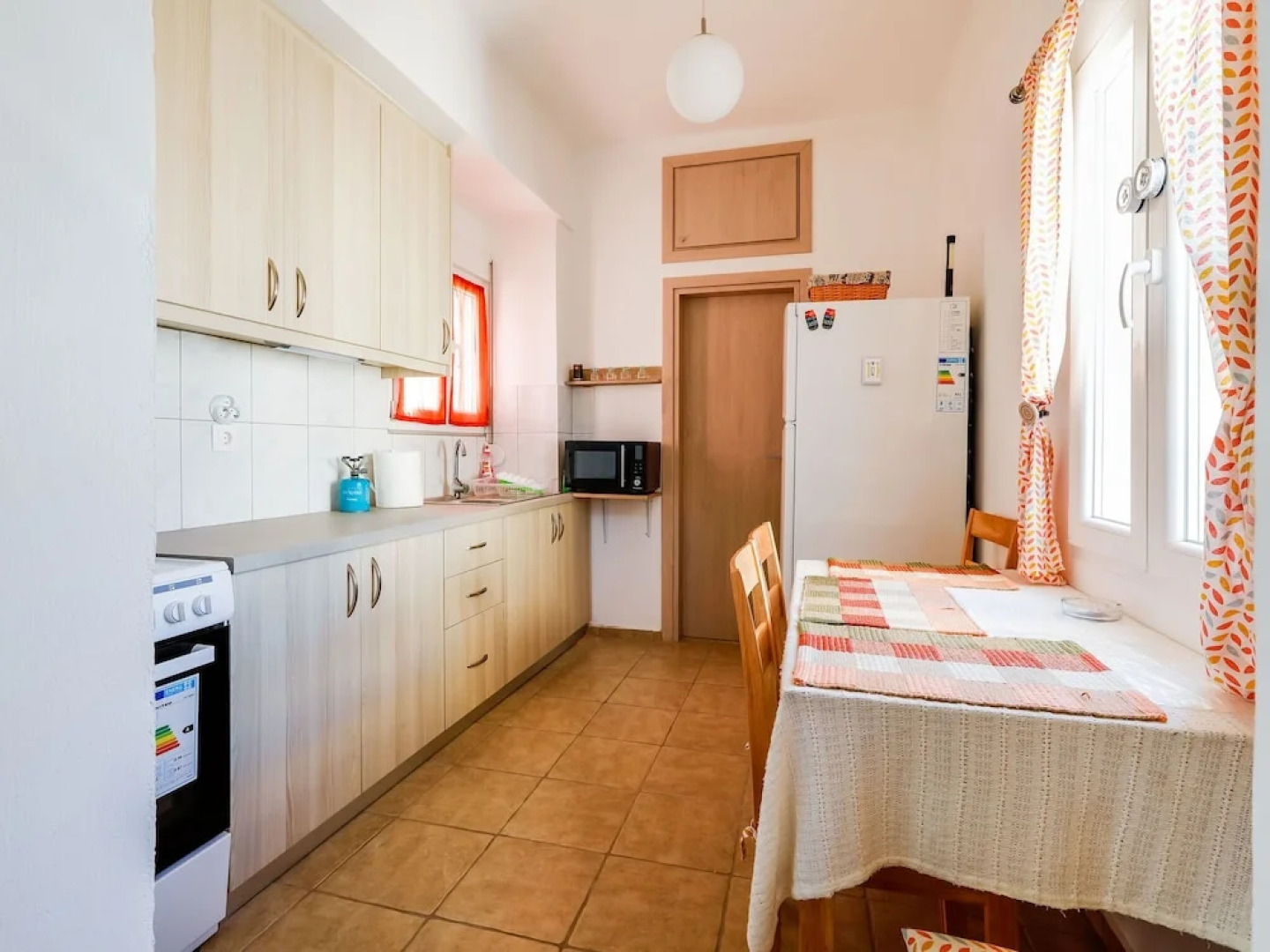 Simplistic Holiday Home in Oinousses with Balcony