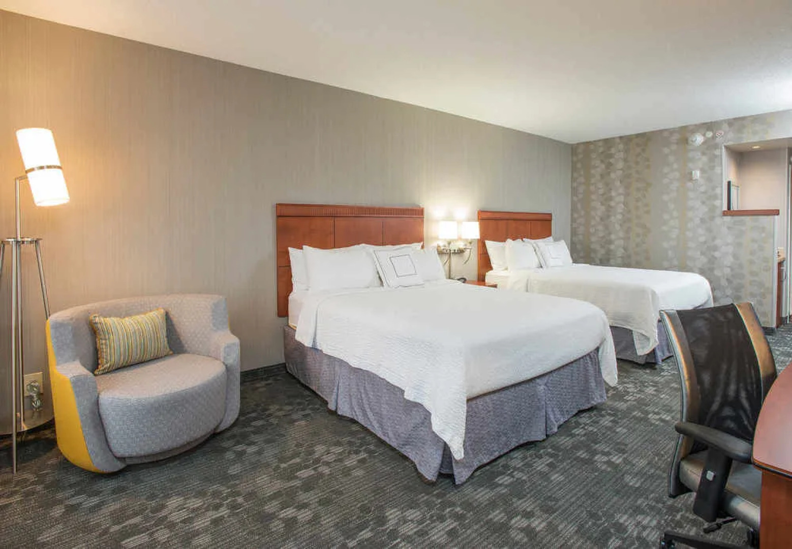 Courtyard Cincinnati North at Union Centre