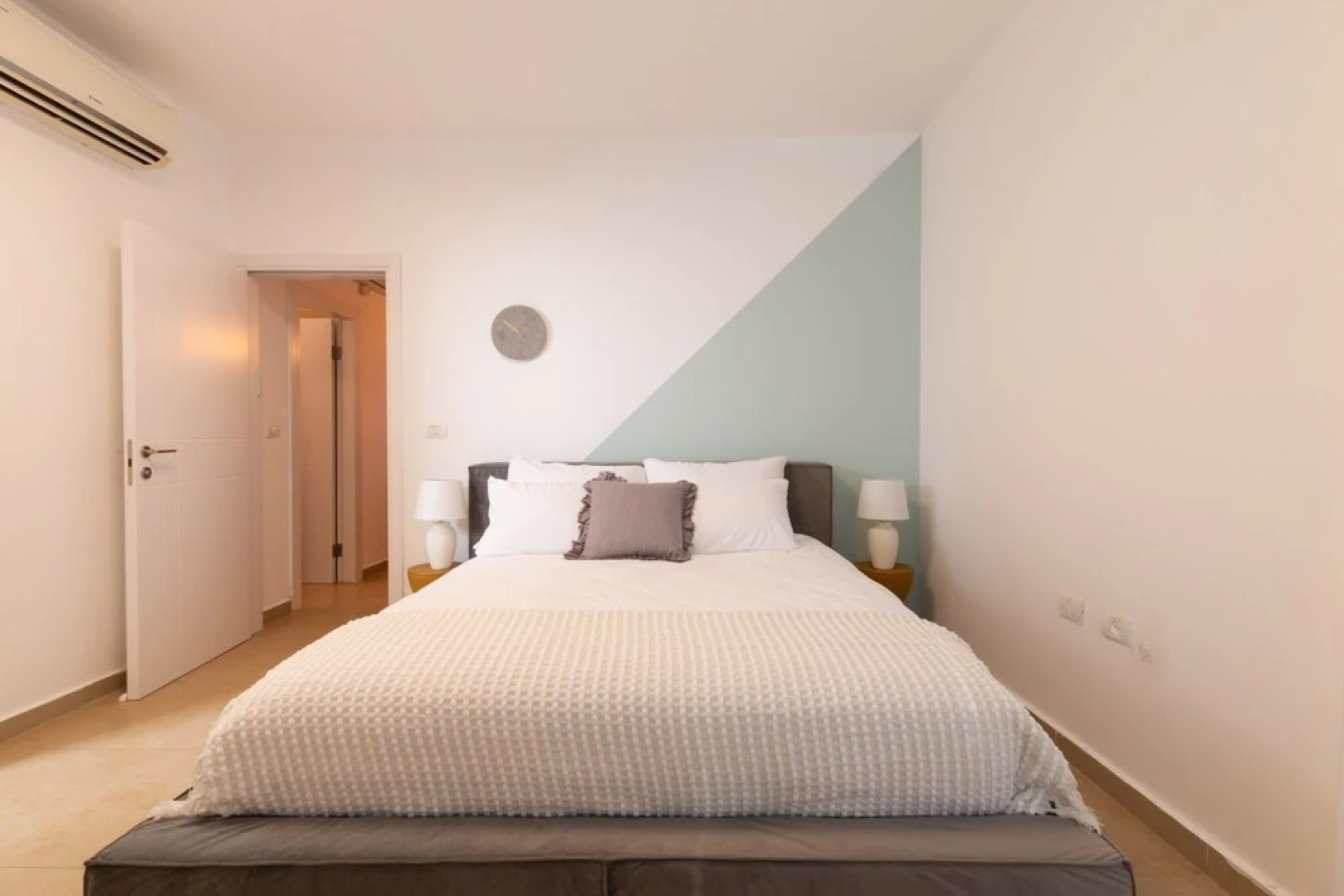 Huge Pampering Villa 5 BR with Jacuzzi