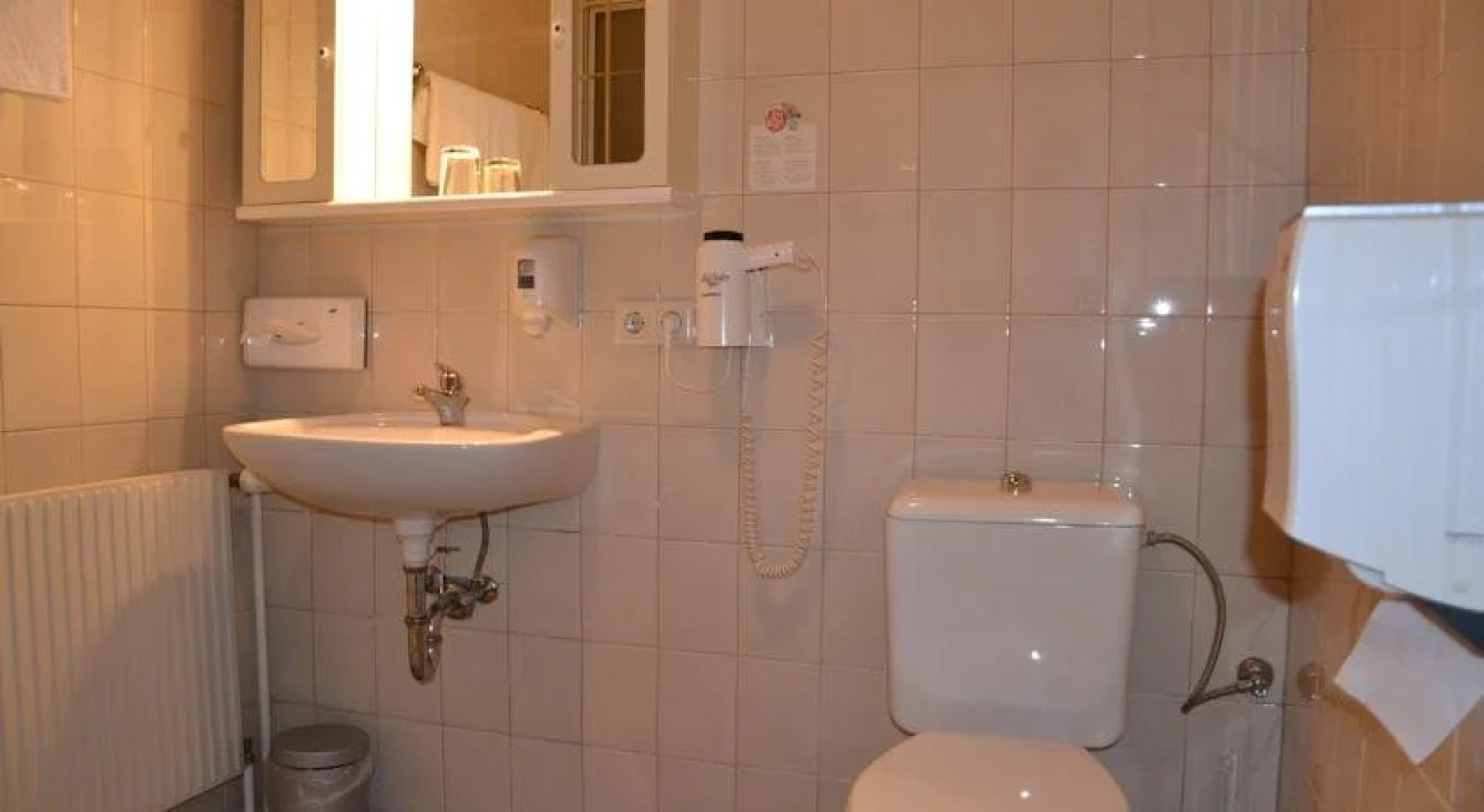 Austria Traveller Hotel