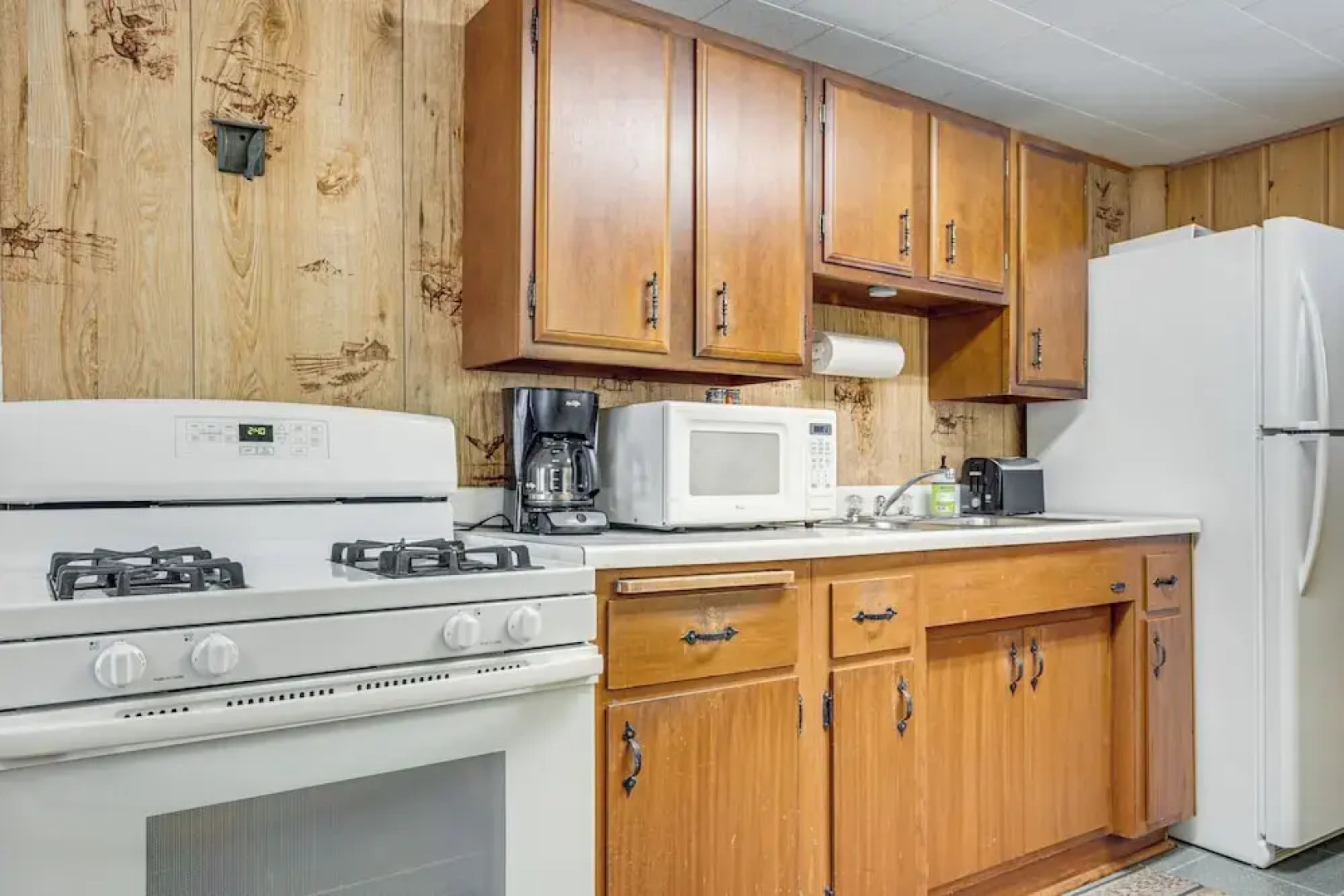 South Twin Lake Cabin w/ Seasonal Dock & Slip!