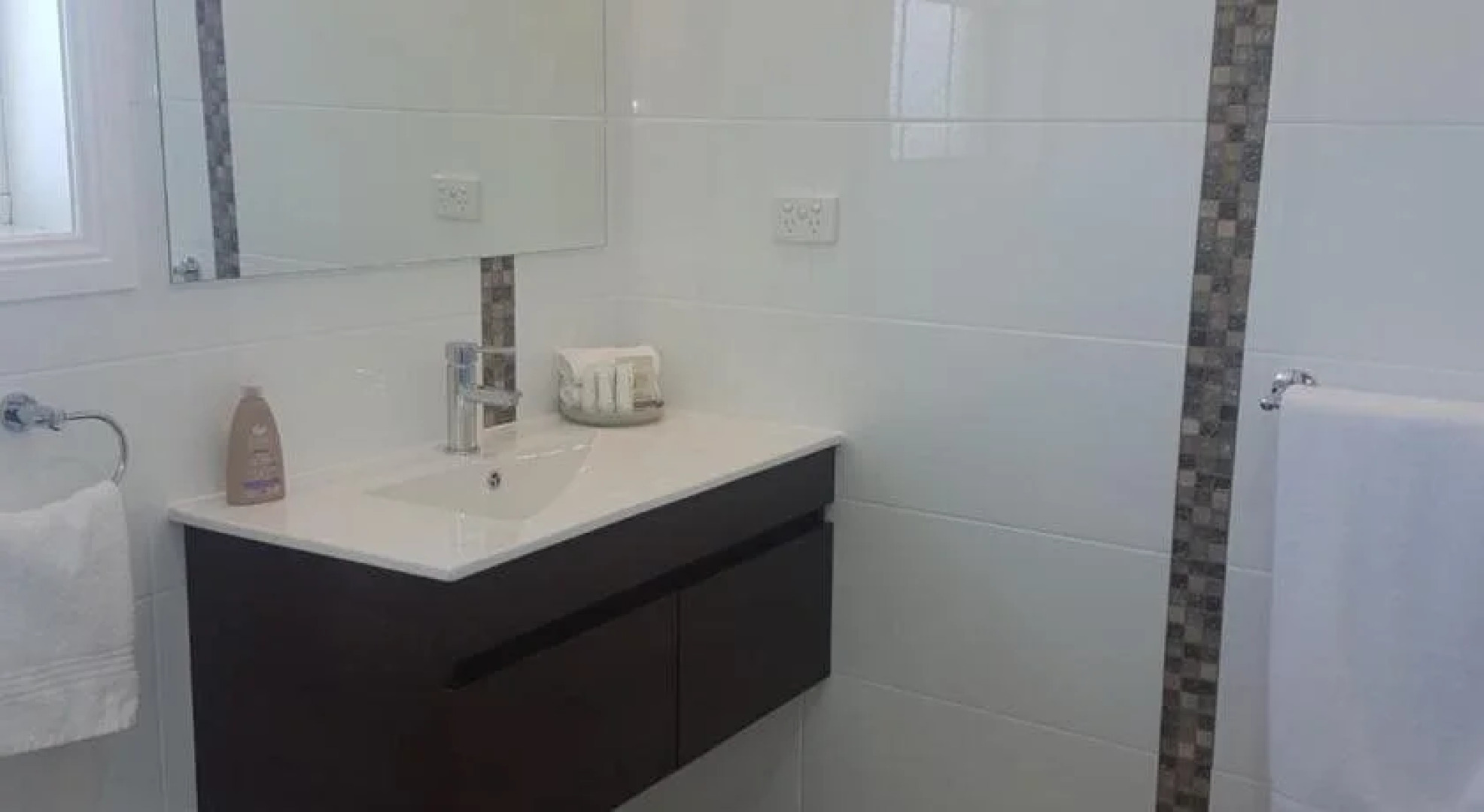 Grovely House Bed & Breakfast