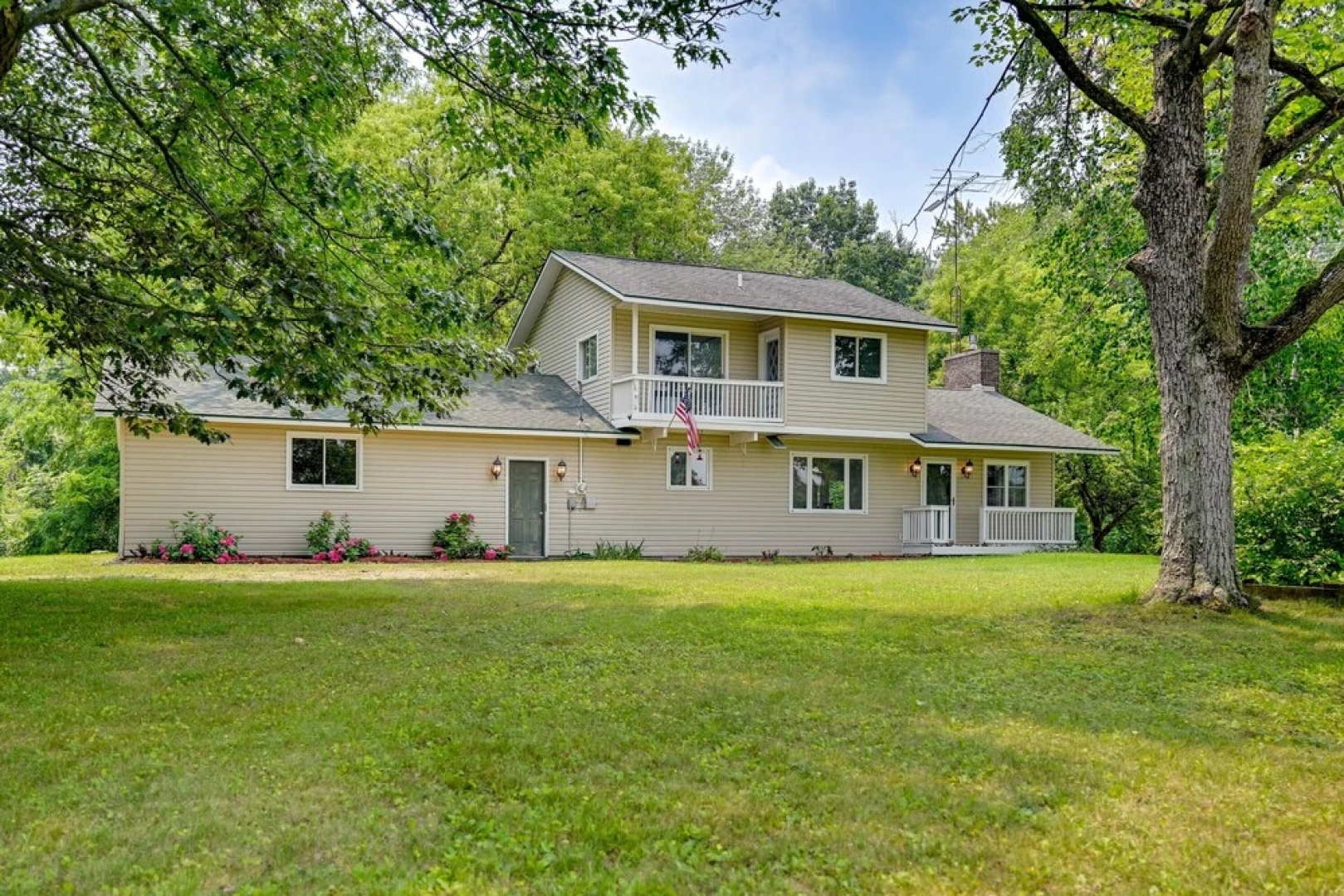 Stunning Au Gres Retreat w/ Grill < 1 Mi to Marina