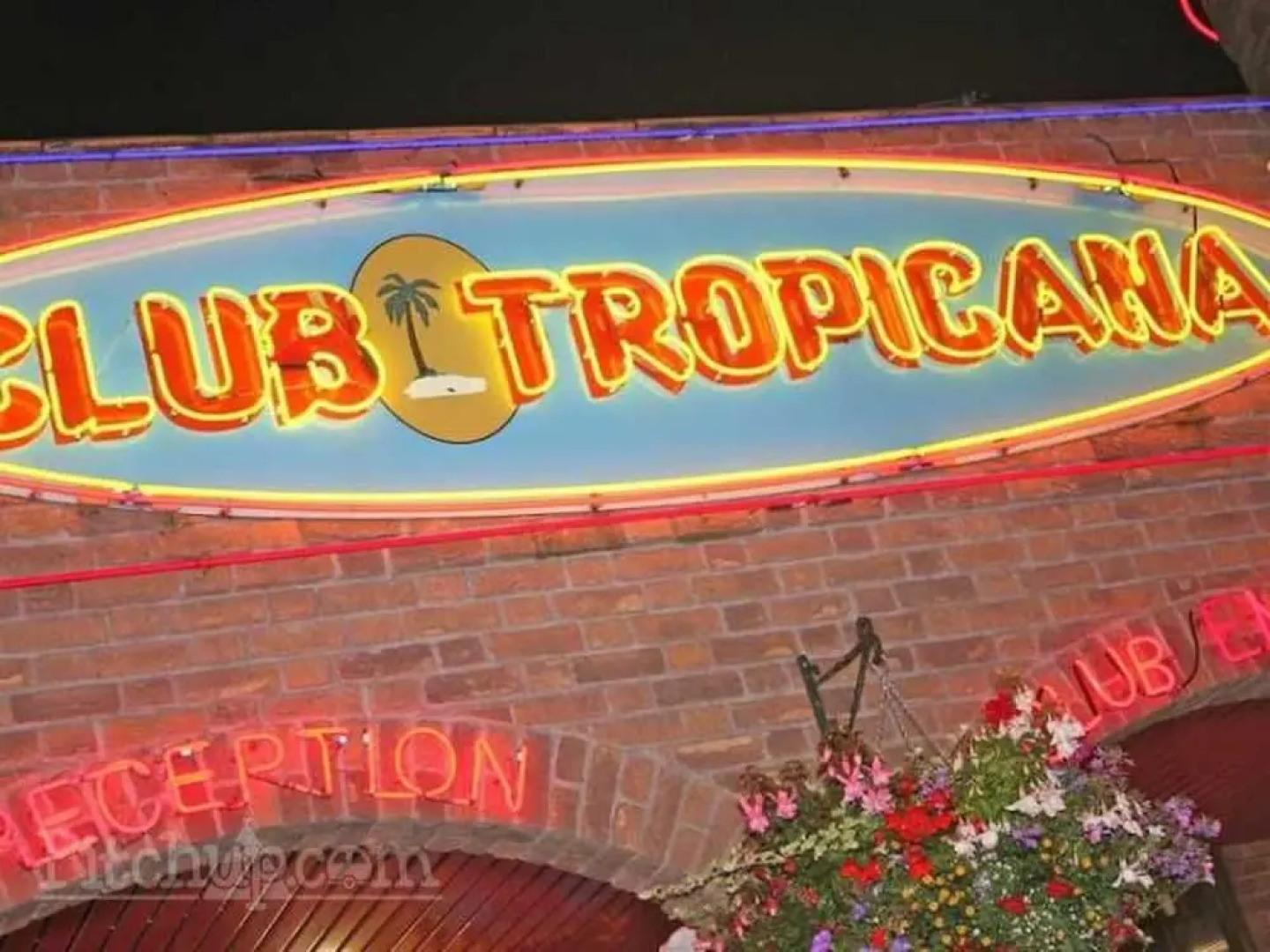 Captivating Three Bedroom Caravan tv in Each Room