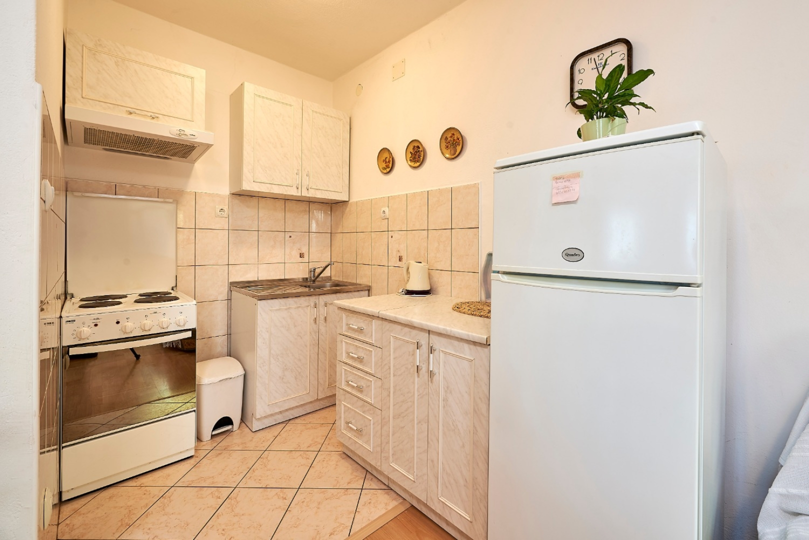 Apartment Ivanka - 200 m from sea: A1 Trogir, Riviera Trogir