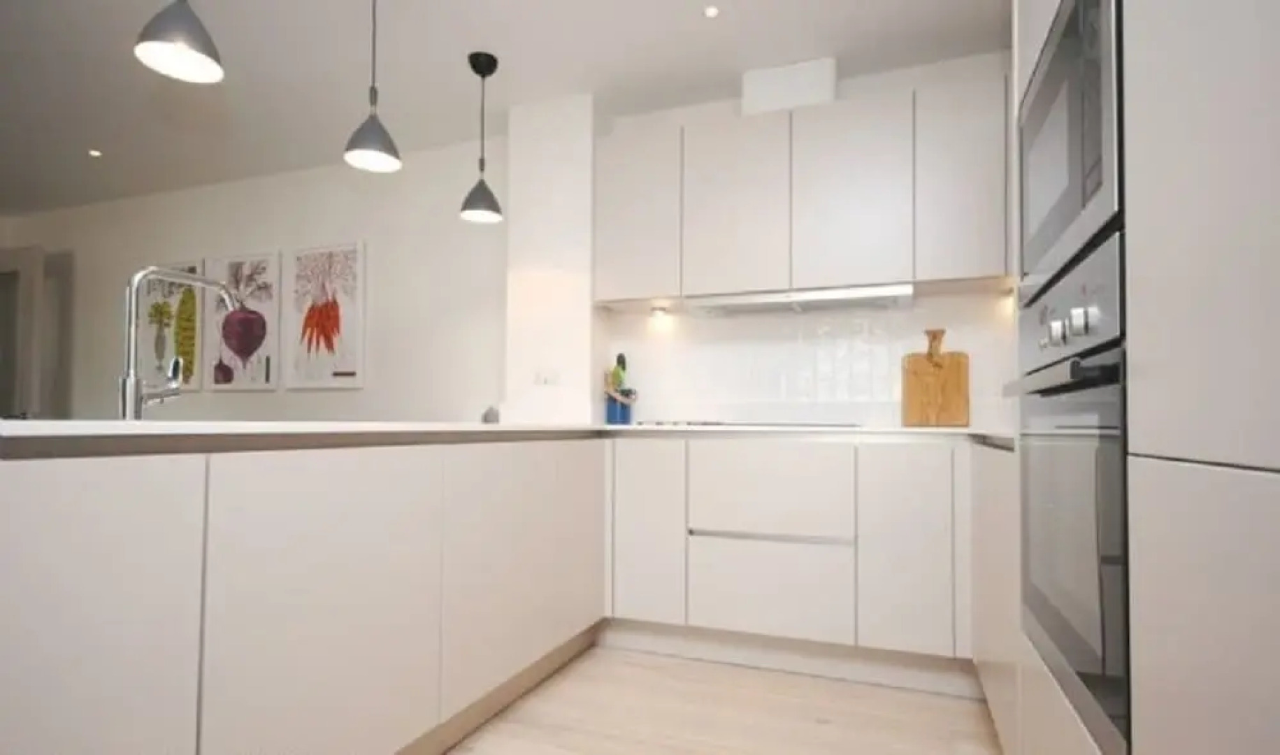 8 The Salterns, Chichester 402400