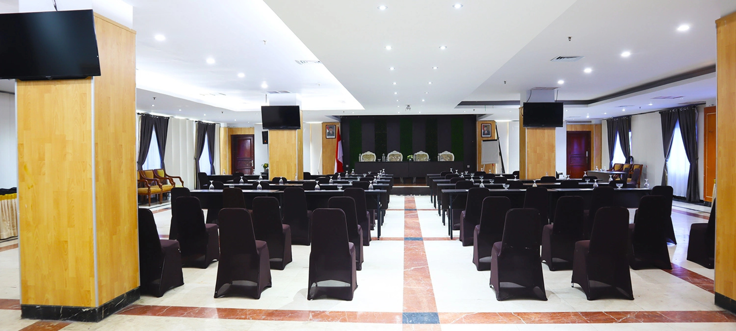 Grand Victoria Hotel