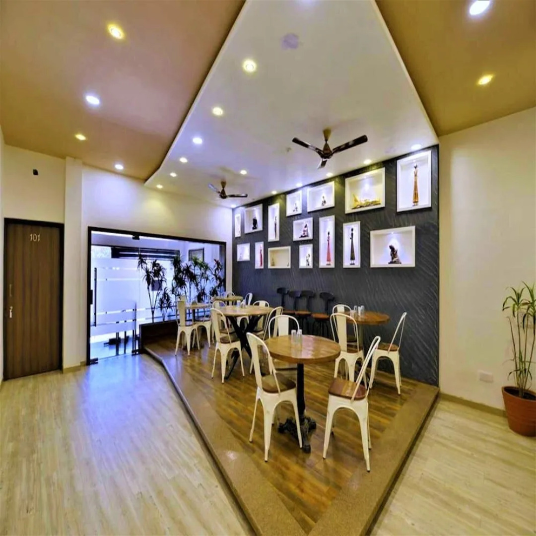 OYO 3422 Hotel Golden Berry