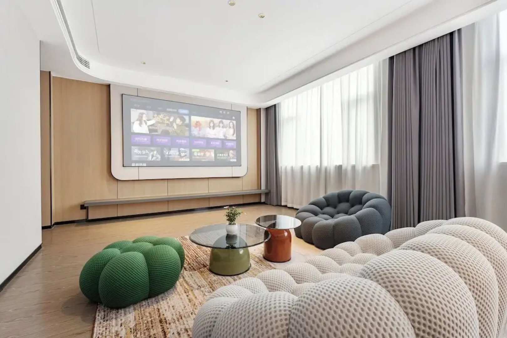 Wanzai Yijia La Maison Hotel