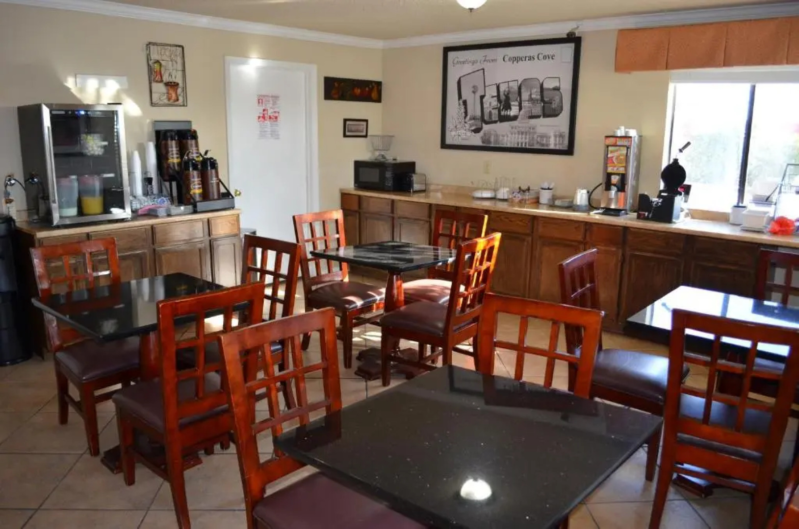 Hill Country Inn and Suite