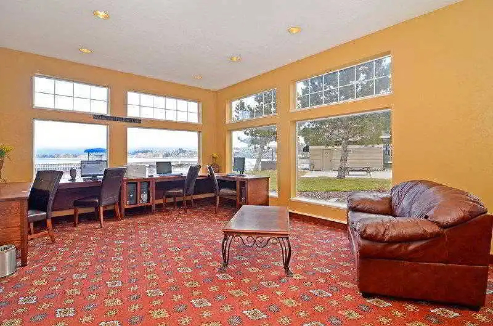 Best Western Plus Kwataqnuk Resort