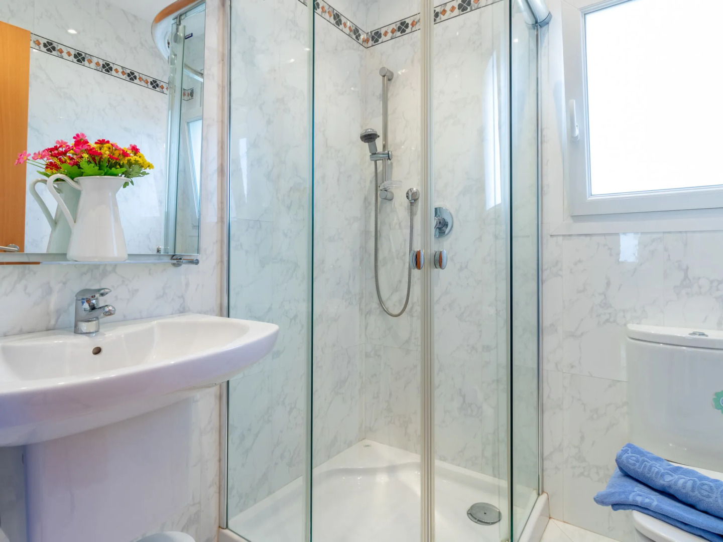 Holiday Home Requesens canal