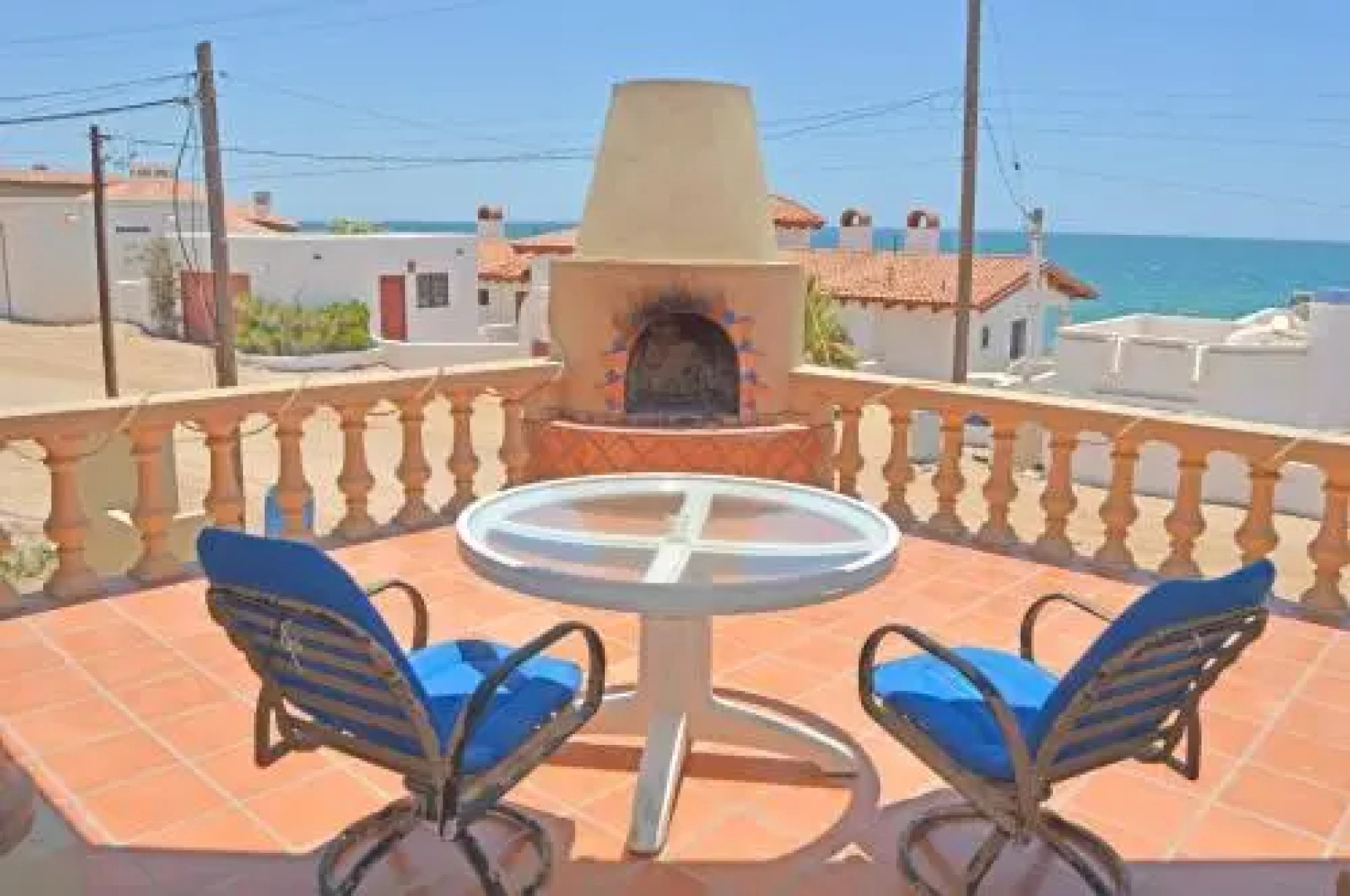 Casa de Paraiso by RedAwning