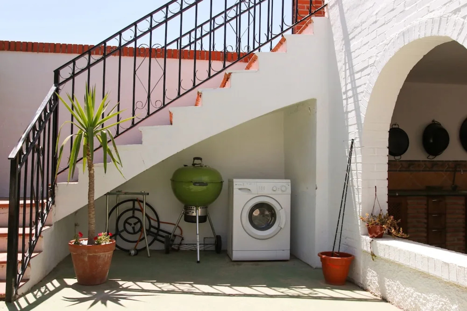 Beautiful 13 bed Villa, Private Pool, Large Garden