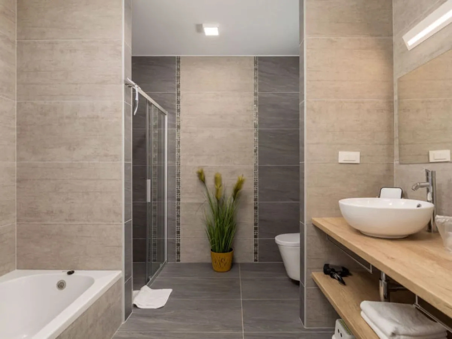 Villa Pinnidae Faulensee