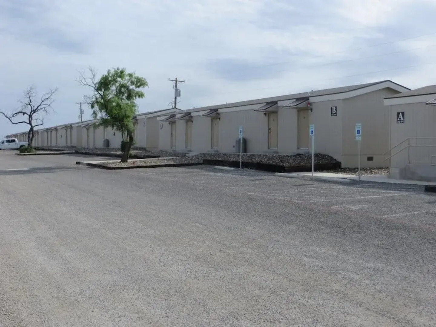 Shale Lodge - Three Rivers