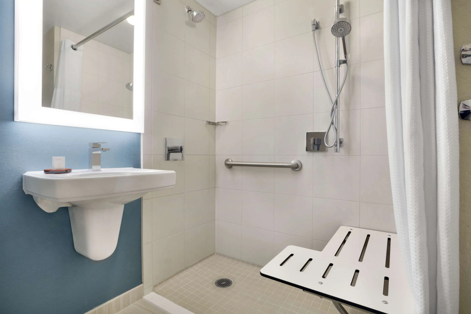 Embassy Suites by Hilton San Antonio Airport