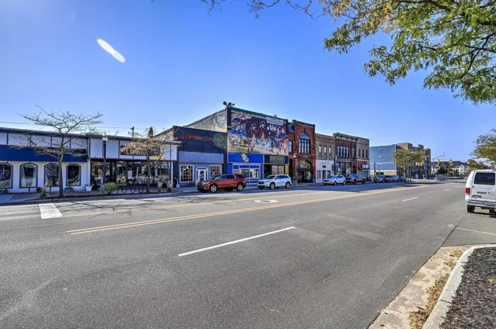 Dtwn Ludington Condo: Balcony, Walk To Beach!