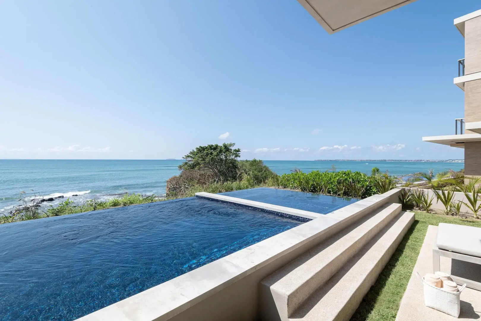 Susurros del Corazón, Auberge Collection