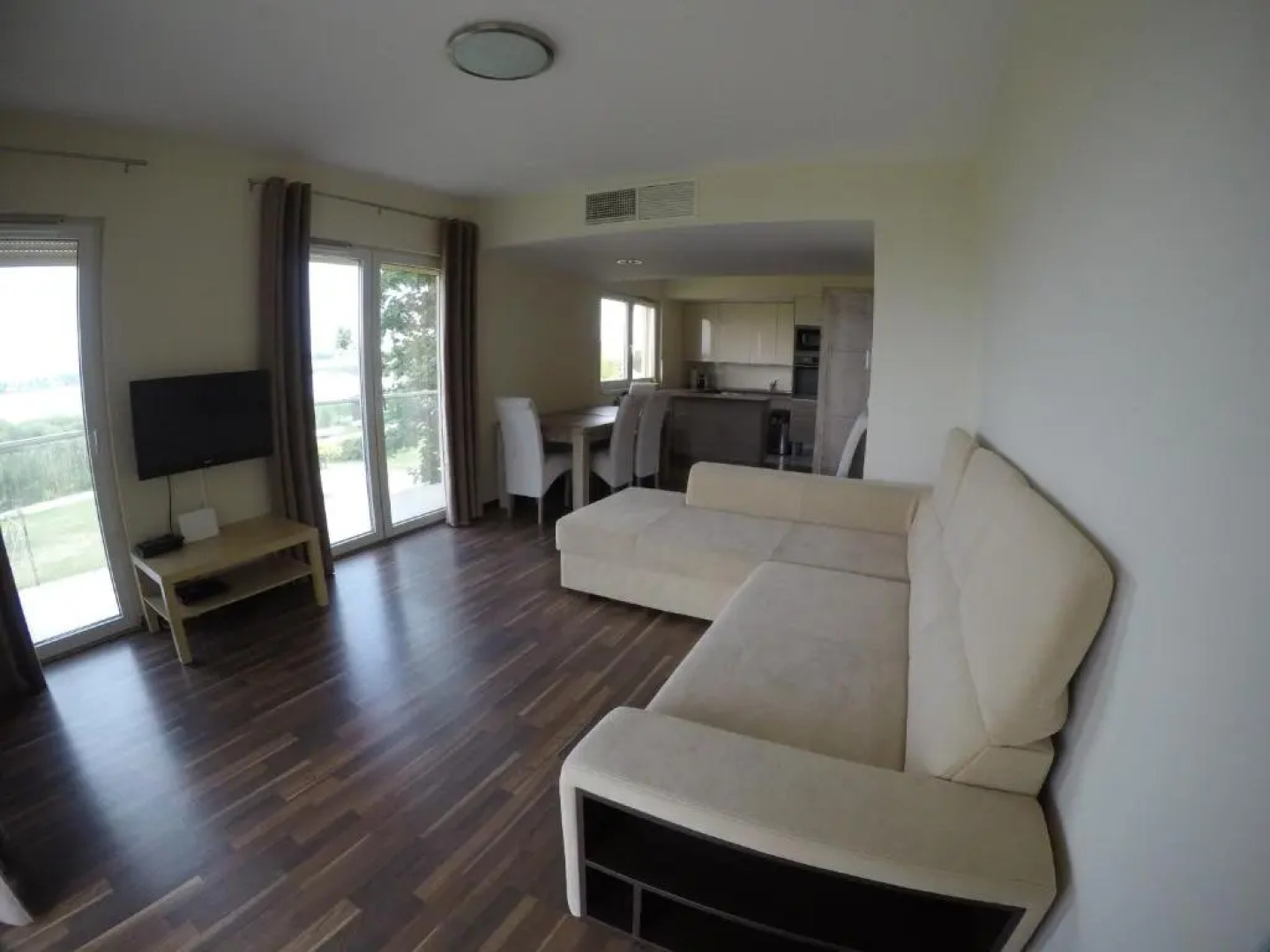 Lake and Spa Apartman