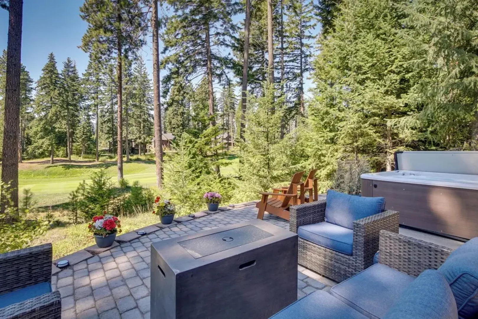 Luxury Home in Suncadia Hot Tub + Fire Pit!