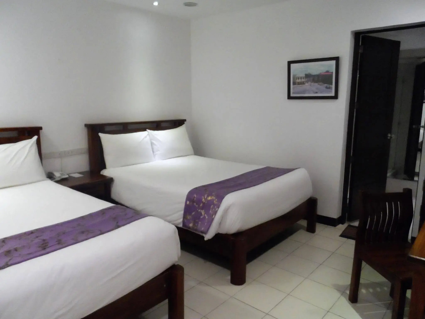 Log Cabin Hotel-Baguio