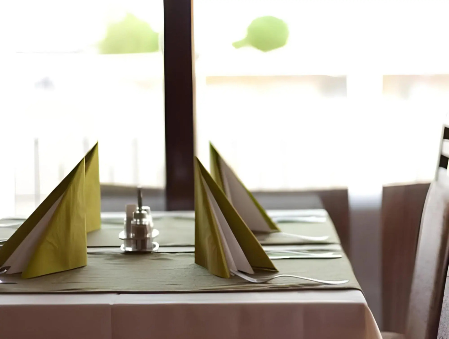 Central Borhaz Etterem Es Panzio