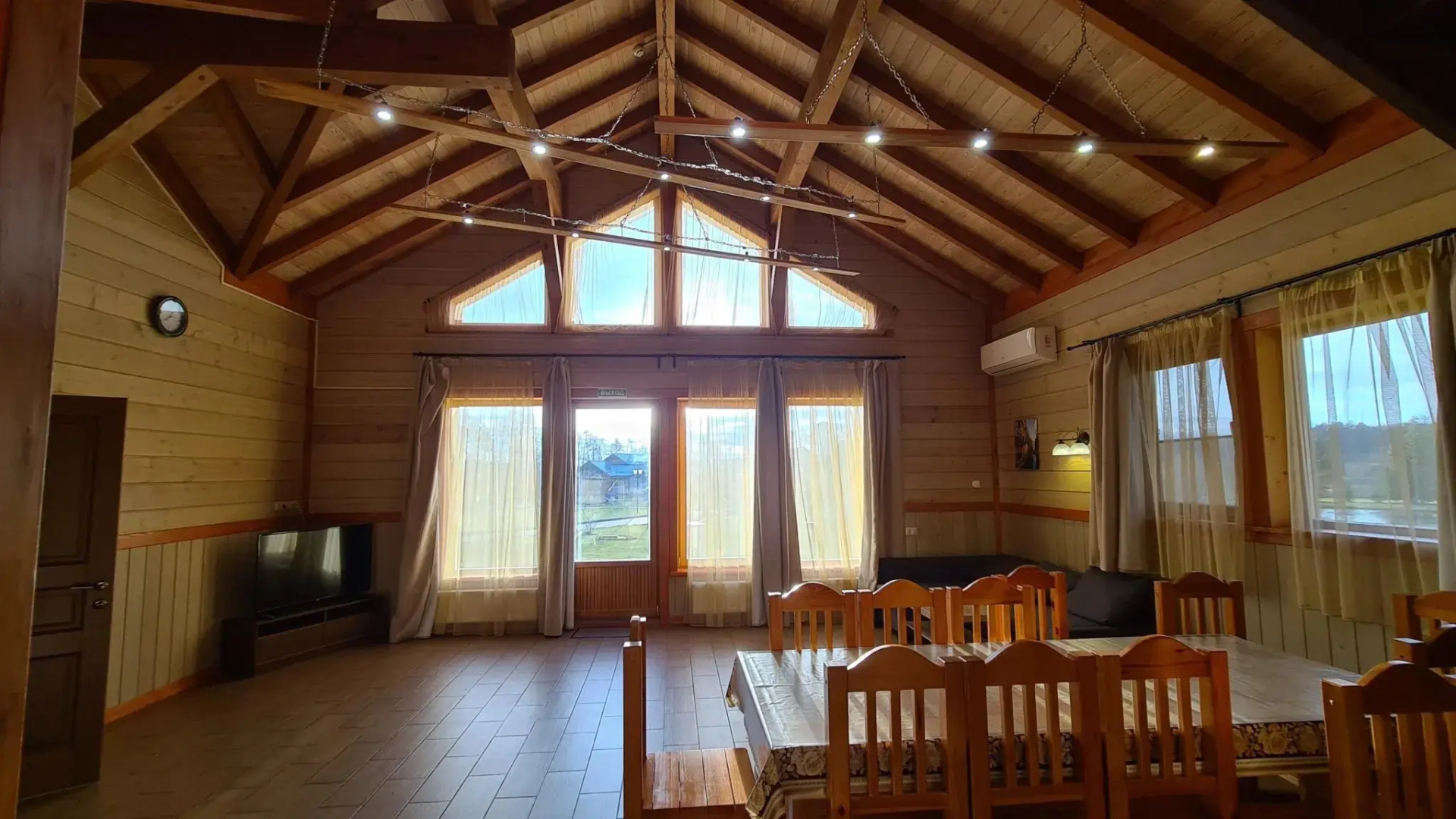 Коттедж А2 на базе отдыха Новинки Парк