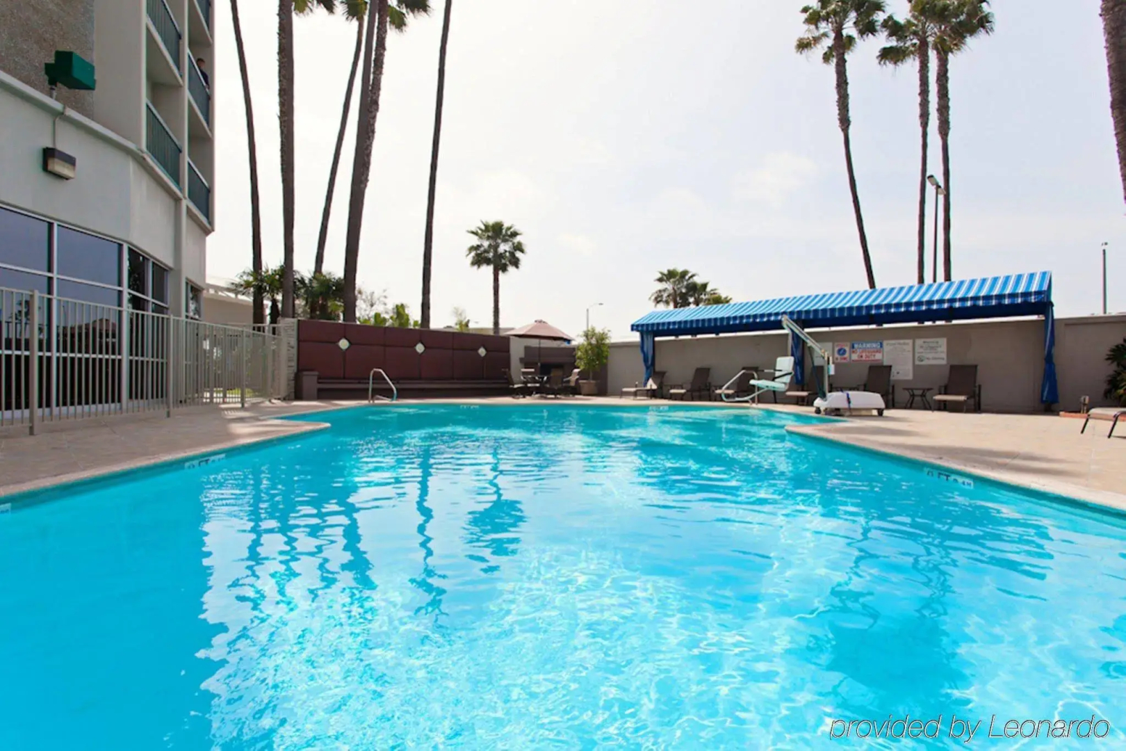 Holiday Inn Long Beach Airport Hotel and Conference Center by IHG
