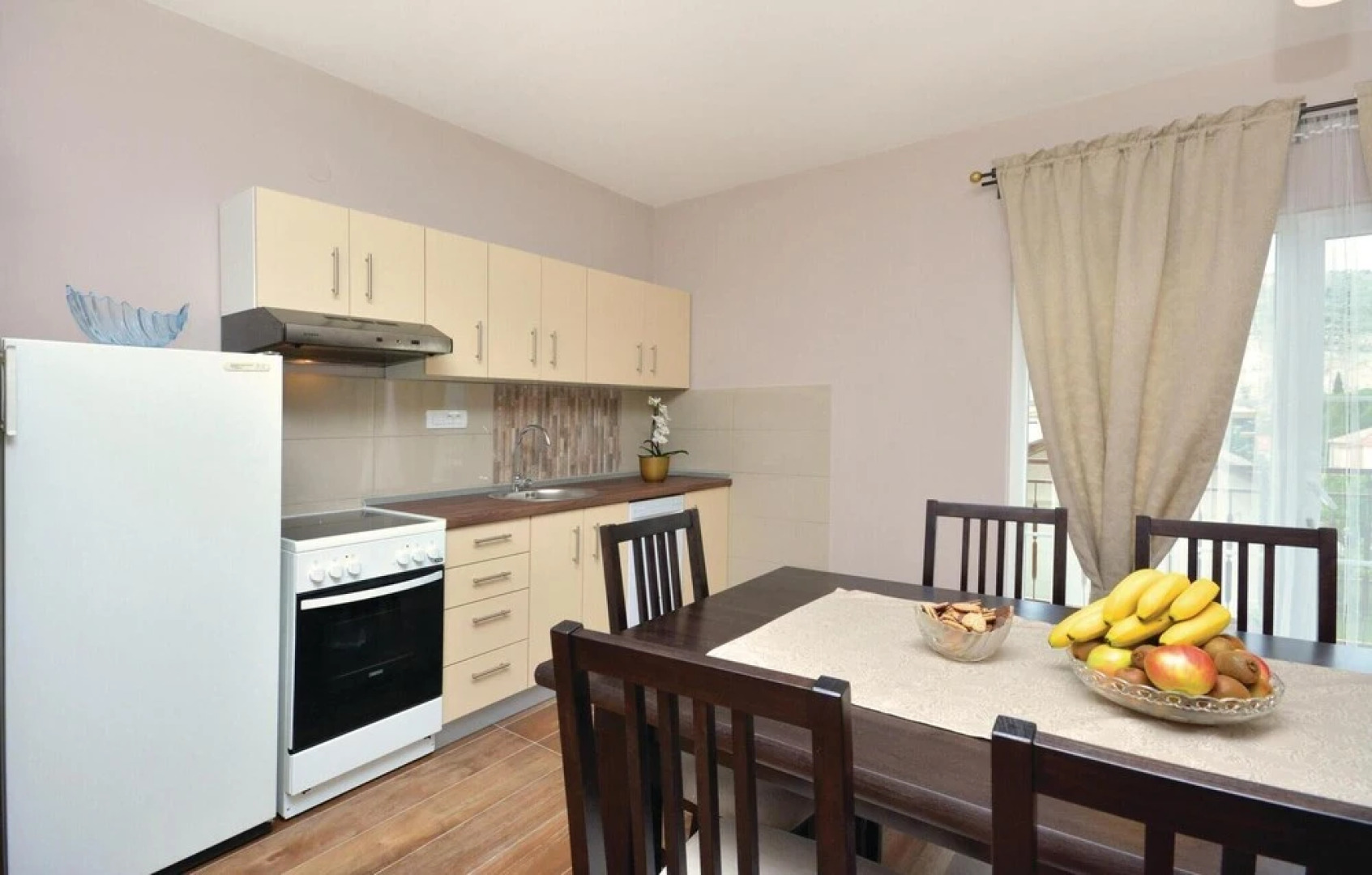 Amazing Home in Srinjine With Wifi and 3 Bedrooms