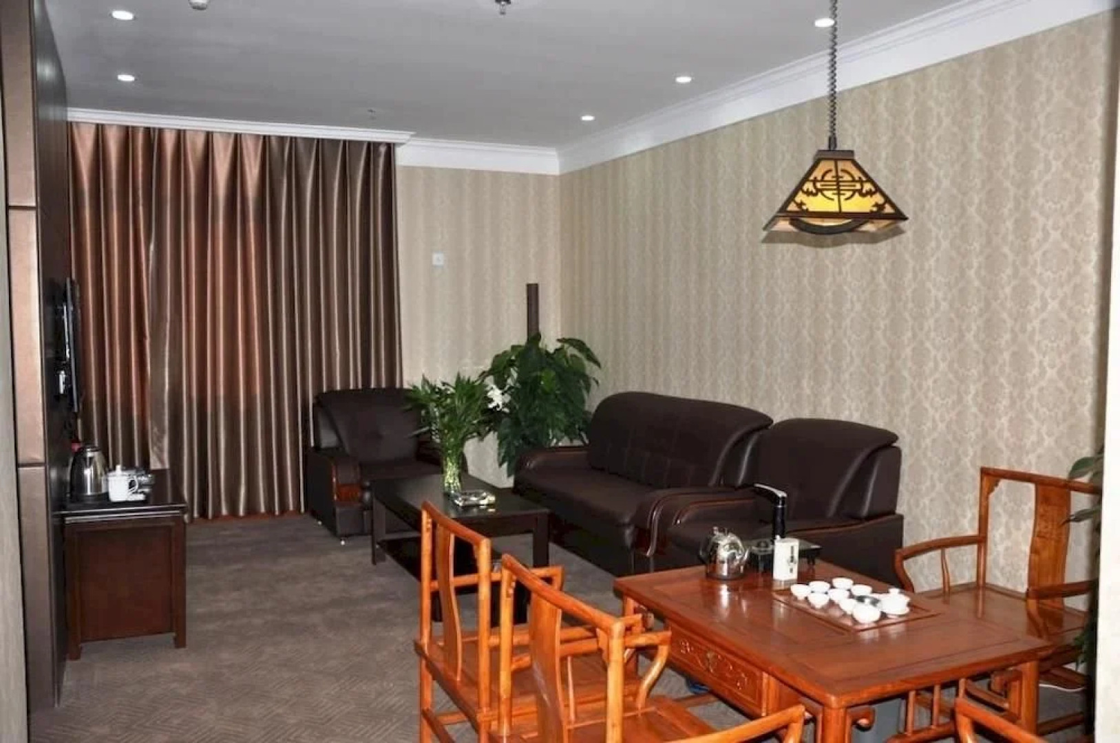 Gongyi Wanyang Business Hotel