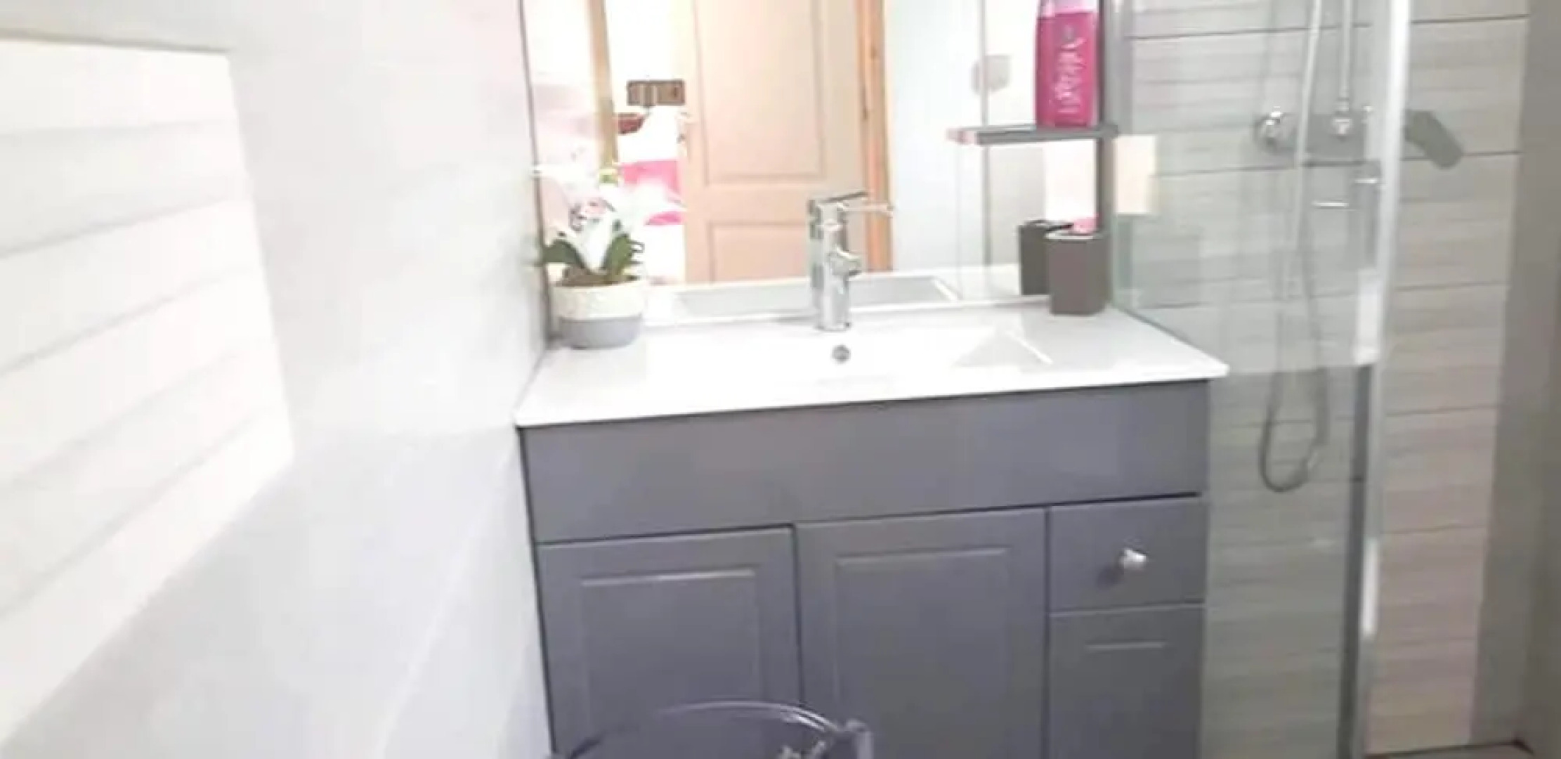 Studio in Saint-benoit, With Wonderful Mountain View and Enclosed Gard