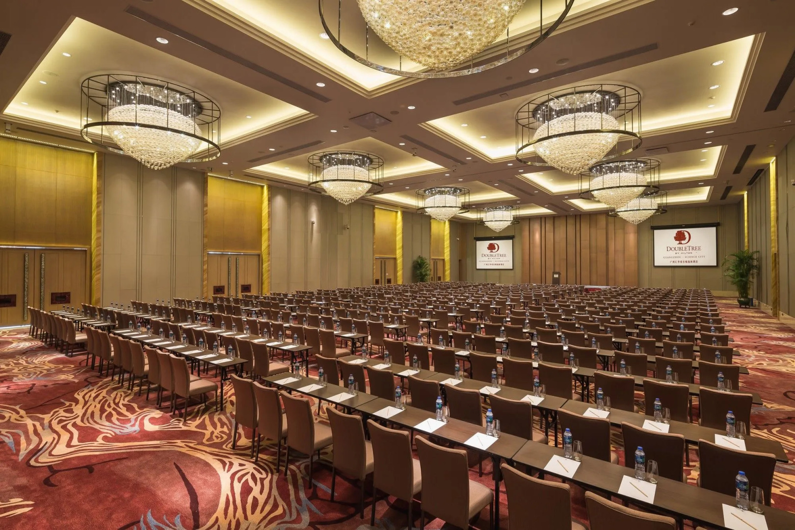 DoubleTree by Hilton Guangzhou Science City-Free Shuttle Bus Service During Canton Fair Period