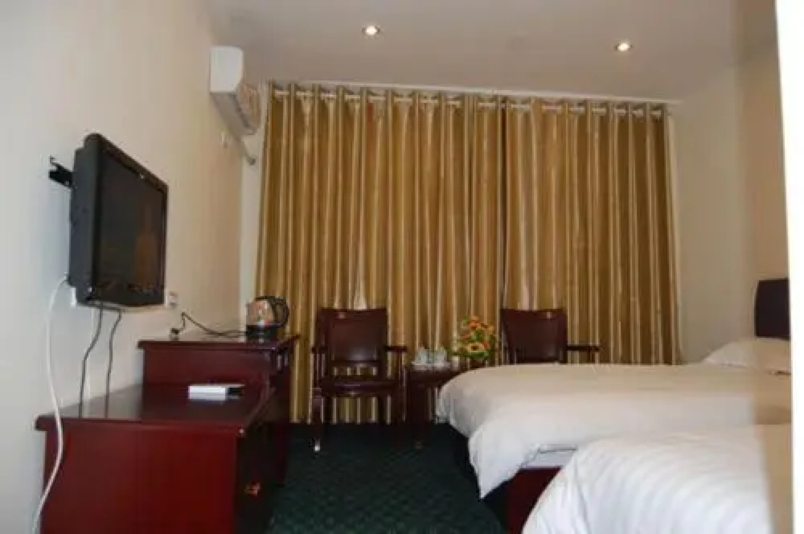 Wudang Moutain Sunny Hotel