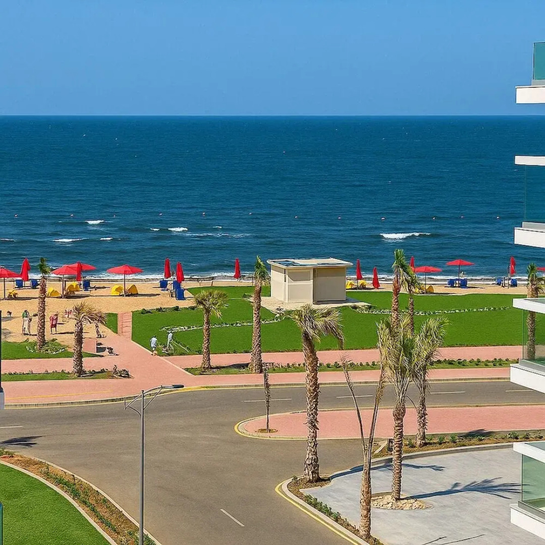 1relax in a Fully Equipped Beachfront Chalet