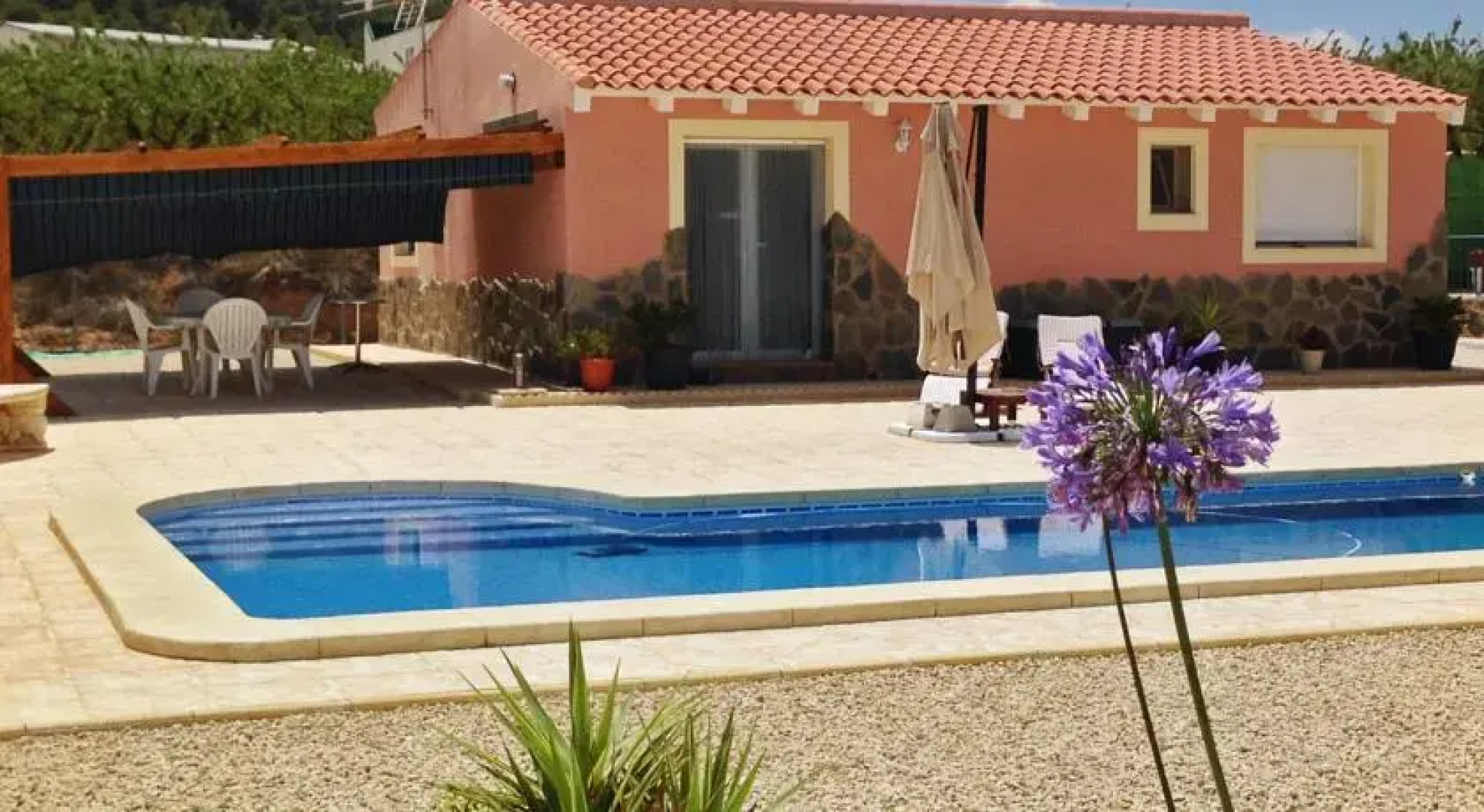 HomeRez - Bungalow Calle de los Muletos