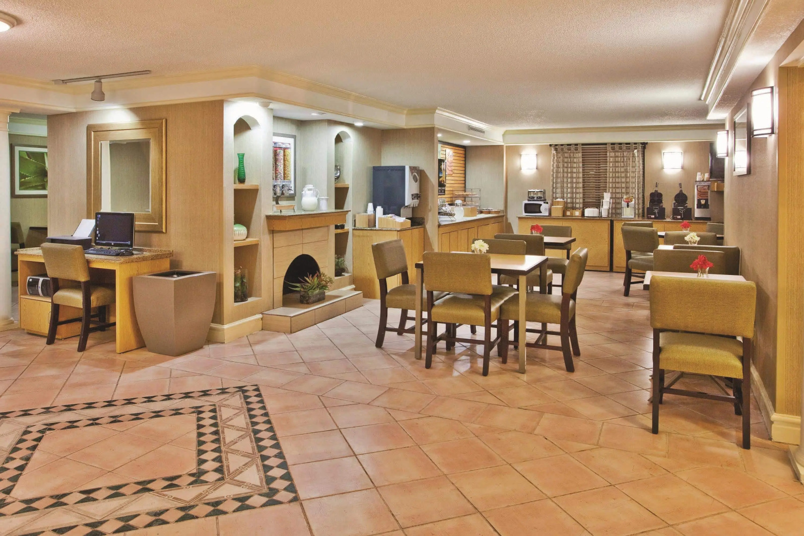 La Quinta Inn by Wyndham Savannah Midtown