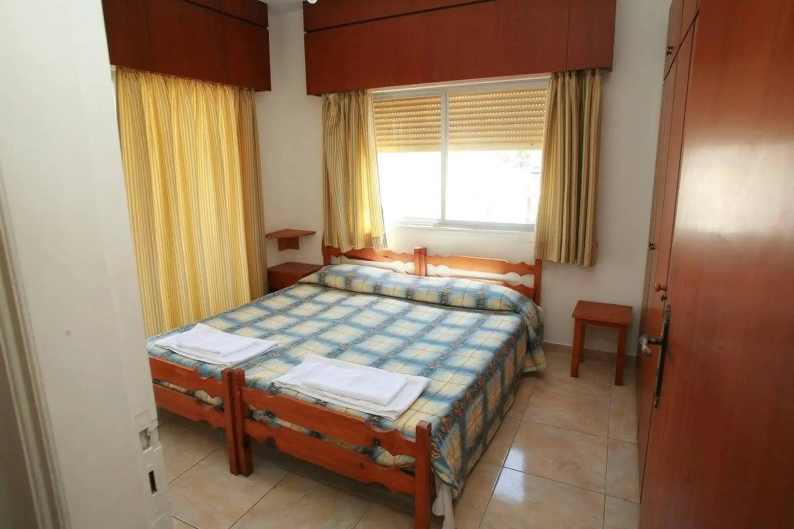 New York Plaza Hotel Apartments