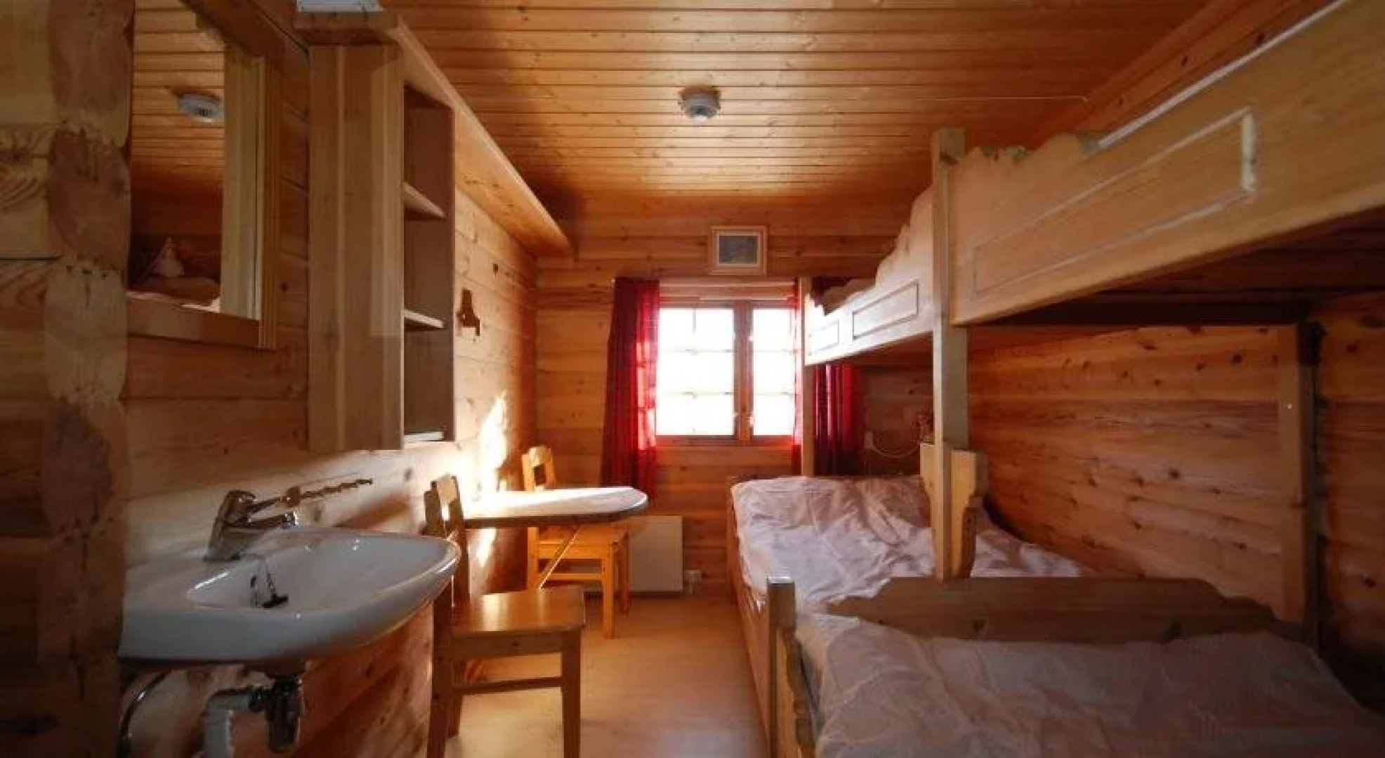 Hakkesetstolen Fjellstugu