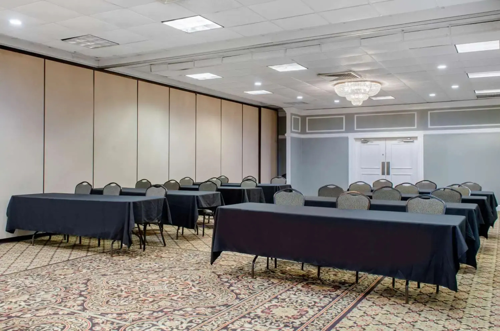 Ramada by Wyndham Shreveport Airport