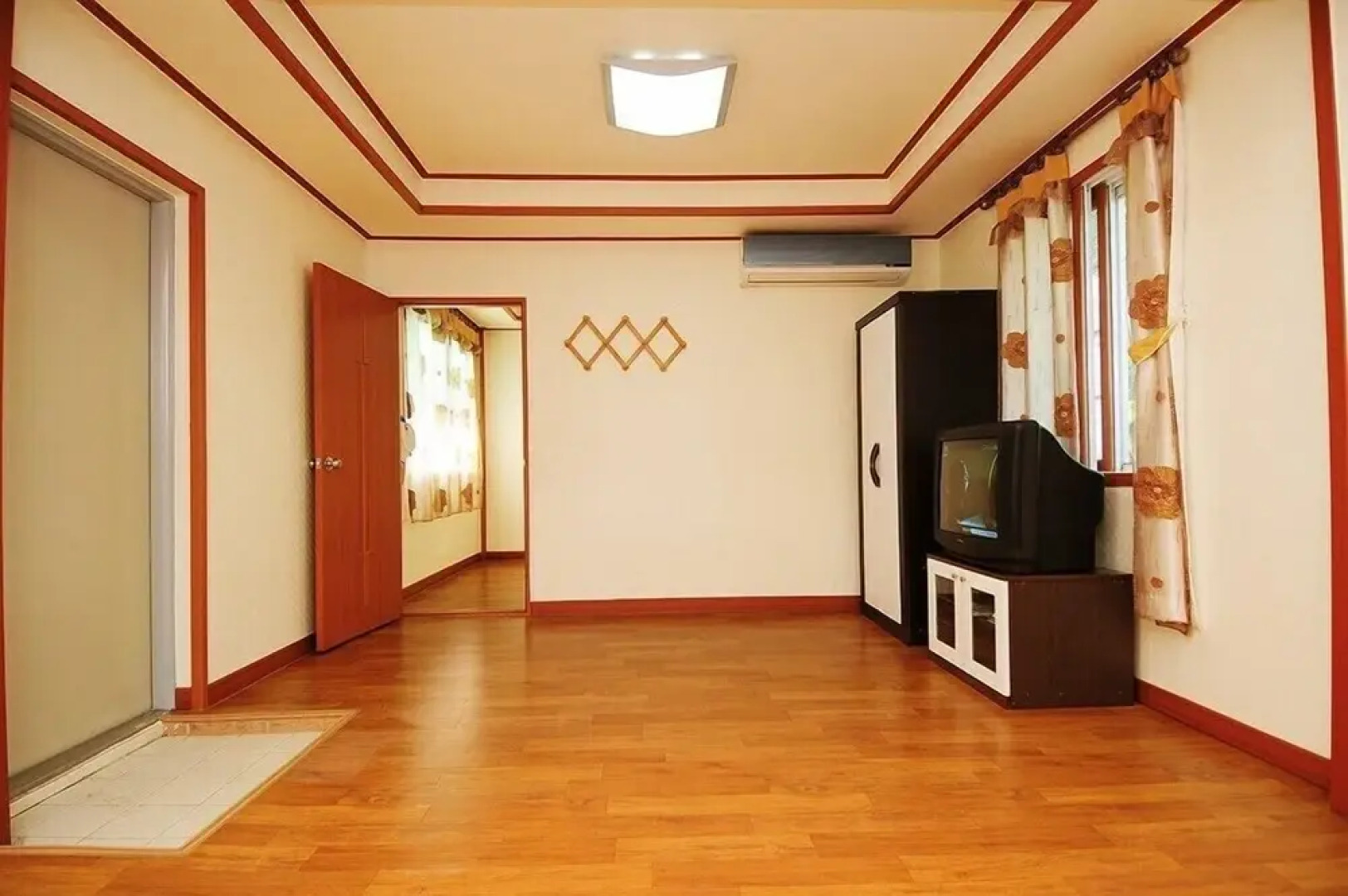 Songnisan Mountain White